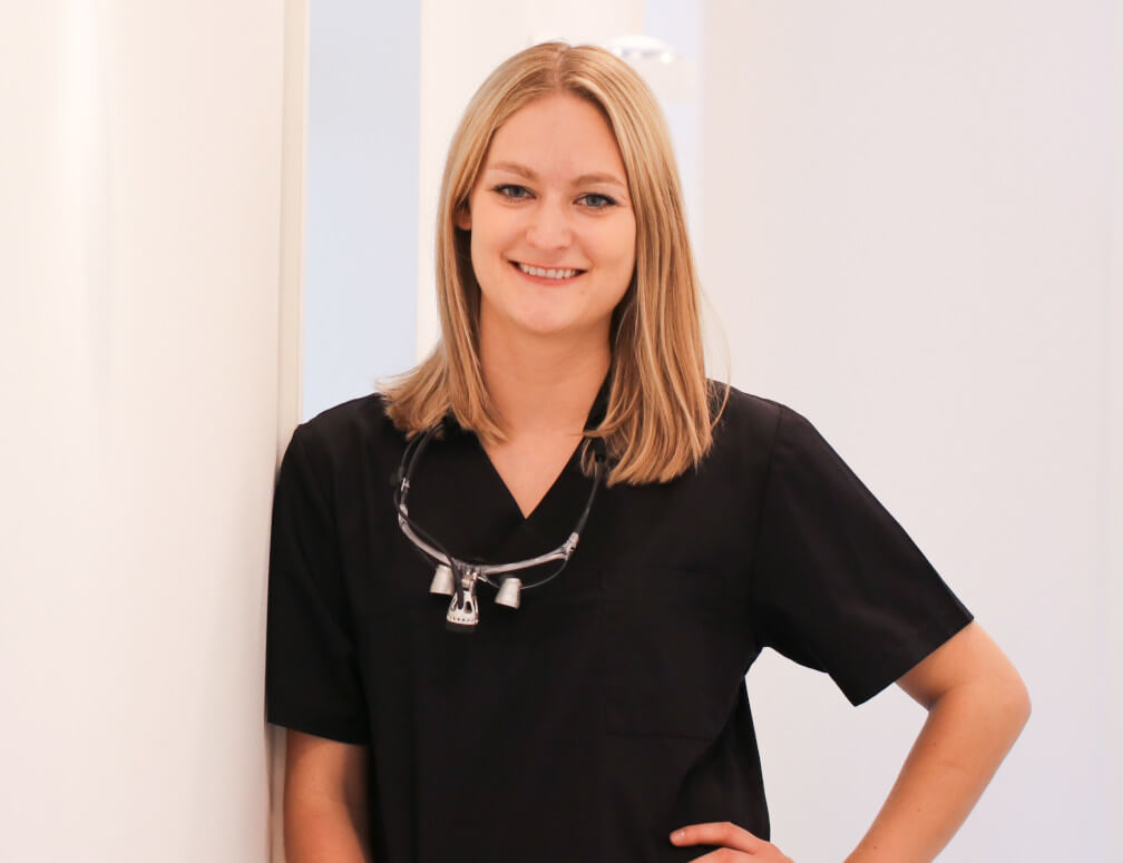 Roxanne Weiß - Dentalhygiene bei MunichDent